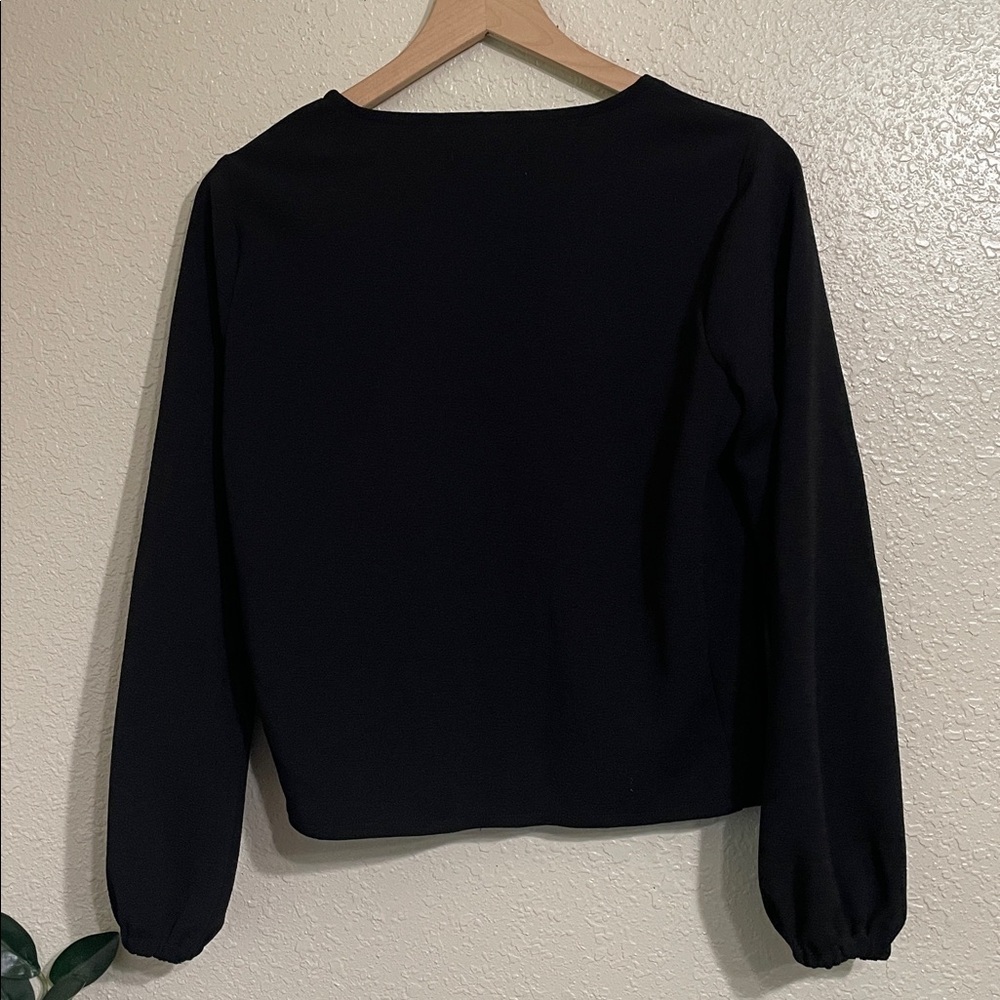 Madewell texture and thread Black V-Neck faux wrap top - Picture 6 of 7